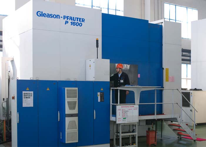 Gleason-Pfauter hobbing machine